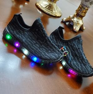 Light Up Toddler boy/girl sneakers